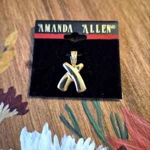 New Vintage Amanda Allen Gold Tone Wish Bone Necklace Pendant